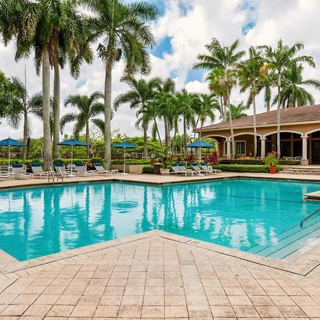 Luxurious Apartments With Pool And Gym At Boynton Beach Eksteriør bilde