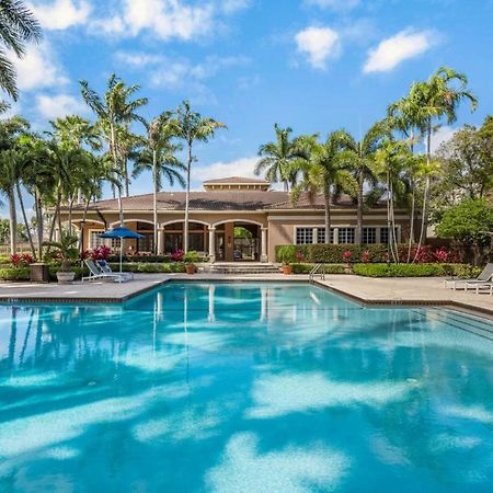 Luxurious Apartments With Pool And Gym At Boynton Beach Eksteriør bilde